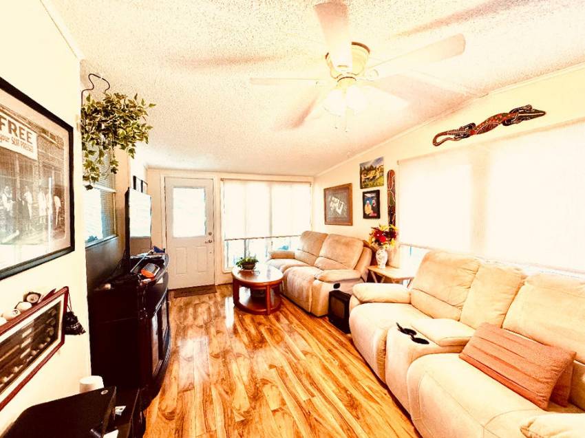 1418 Deverly Drive a Lakeland, FL Mobile or Manufactured Home for Sale
